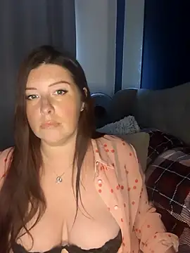 Snapshot of SweetLaurenXX chatting on May 2, 6:24 pm SweetLaurenXX online show from May 2, 6:24 pm