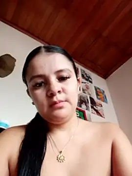 Snapshot of tuzorrit chatting on May 22, 12:33 pm tuzorrit online show from May 22, 12:33 pm