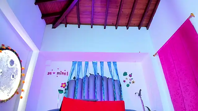 vaneloppe 23 online show from May 3, 4:07 am