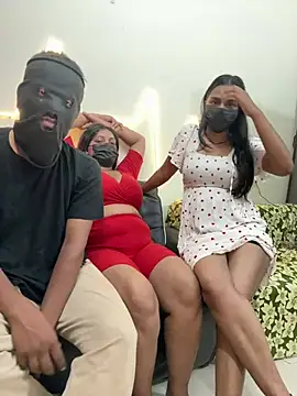 MUSKANHOTCOUPLE online show from May 12, 6:54 am