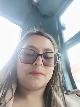 Kendall 37 online show from May 19, 3:18 pm
