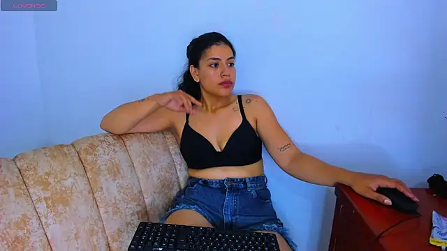  sweetnenus  online show from May 29, 4:10 am