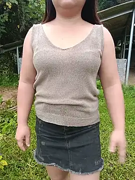 Lily Henry online show from June 26, 11:09 pm