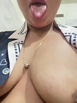 Banana-zz online show from May 10, 11:43 pm