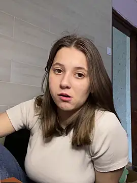 Snapshot of Blossom_Emily chatting on May 12, 9:17 am Blossom Emily online show from May 12, 9:17 am