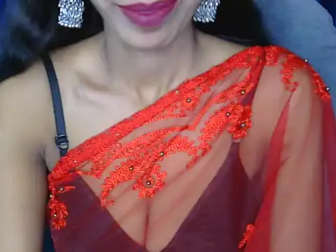 Snapshot of wild_minakshi chatting on May 18, 4:40 am wild minakshi online show from May 18, 4:40 am