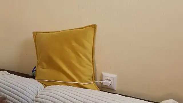 Snapshot of JolieDerringer chatting on June 21, 7:11 am JolieDerringer online show from June 21, 7:11 am