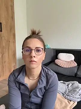SweetLuna96 online show from May 7, 11:59 am