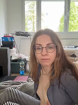 SweetLuna96 online show from May 18, 1:17 pm