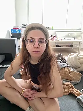 SweetLuna96 online show from May 21, 7:59 am