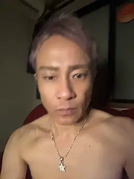 Snapshot of takashi1113 chatting on May 8, 5:18 pm takashi1113 online show from May 8, 5:18 pm