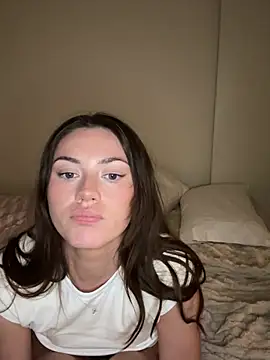 daisycollins online show from May 14, 10:22 am