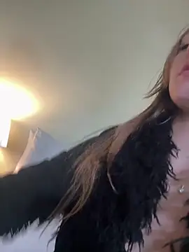 daisycollins online show from May 26, 3:02 am