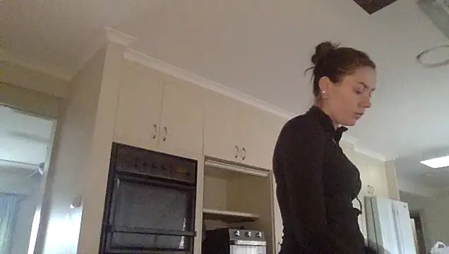 daisycollins online show from May 28, 3:04 am