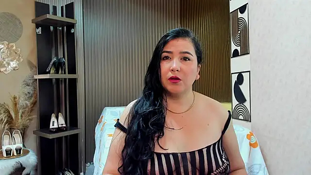 BBWLuxuryMuse online show from May 3, 12:00 pm