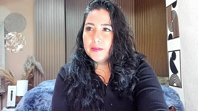 BBWLuxuryMuse online show from May 28, 11:40 am