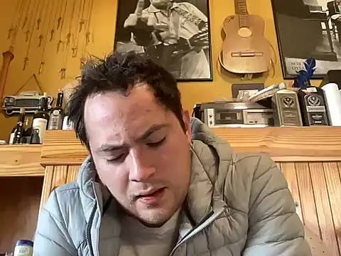 alecsgzz online show from May 15, 2:24 pm