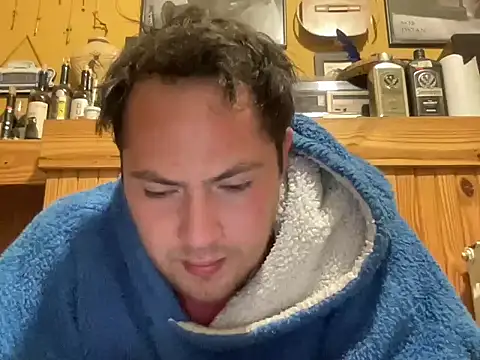alecsgzz online show from May 19, 4:41 am