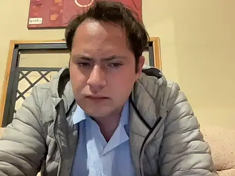 Snapshot of alecsgzz chatting on July 5, 4:19 am alecsgzz online show from July 5, 4:19 am
