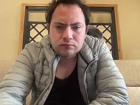 Snapshot of alecsgzz chatting on July 12, 3:58 pm alecsgzz online show from July 12, 3:58 pm