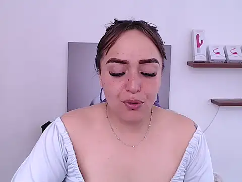 anyela bubble18 online show from May 22, 8:58 pm