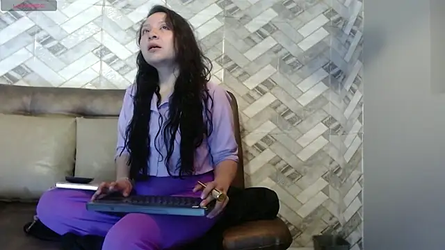 Snapshot of koko15_ chatting on May 23, 1:26 pm koko15 online show from May 23, 1:26 pm