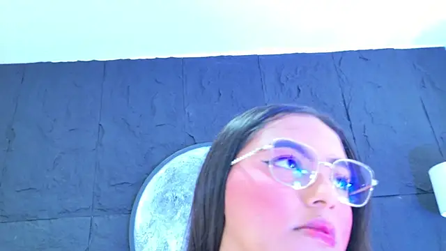 JessiBannkss online show from May 17, 12:45 pm