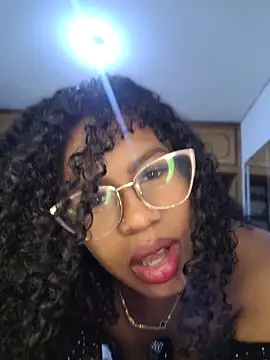 kimreigns online show from May 21, 7:21 pm
