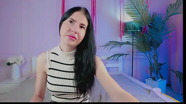 Snapshot of Emily_xoo chatting on May 27, 2:03 pm Emily xoo online show from May 27, 2:03 pm