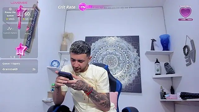 Snapshot of Jey_hot7 chatting on June 27, 8:25 pm Jey hot7 online show from June 27, 8:25 pm