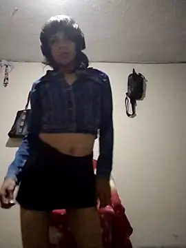 Snapshot of Liil_bunny chatting on May 4, 9:44 pm Liil bunny online show from May 4, 9:44 pm