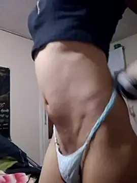 Snapshot of Liil_bunny chatting on May 27, 3:47 am Liil bunny online show from May 27, 3:47 am