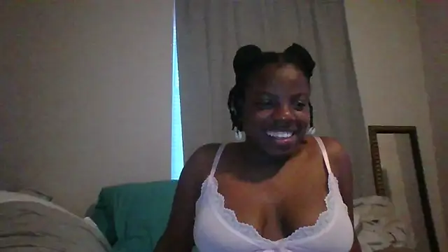 Snapshot of princesselizabeth chatting on May 17, 12:08 am princesselizabeth online show from May 17, 12:08 am