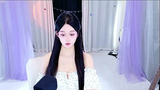 Snapshot of Wa-Nini chatting on May 29, 7:39 am Wa-Nini online show from May 29, 7:39 am