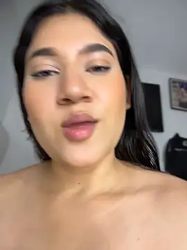 jessiecraffx online show from May 20, 1:01 am