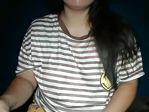MommyKaye30 online show from May 15, 8:05 pm