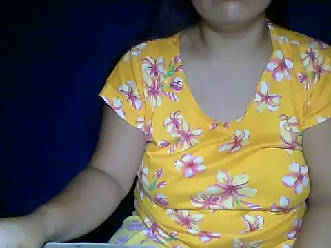 MommyKaye30 online show from May 19, 6:47 pm