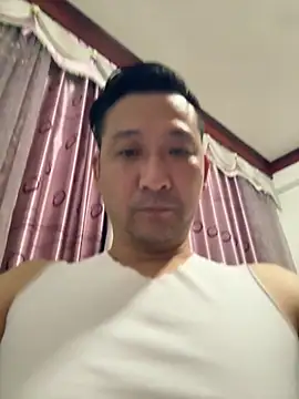 Snapshot of semir-xin chatting on May 28, 4:37 pm semir-xin online show from May 28, 4:37 pm