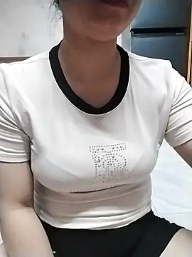 Girl lovebaby online show from May 6, 1:03 am