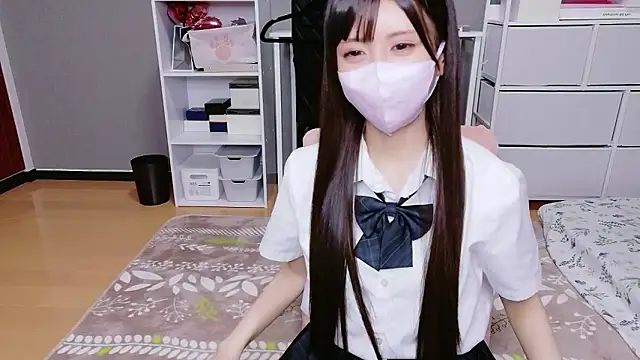 Snapshot of hina_mochi chatting on July 6, 12:35 pm hina mochi online show from July 6, 12:35 pm