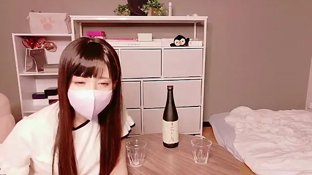 Snapshot of hina_mochi chatting on July 9, 1:15 pm hina mochi online show from July 9, 1:15 pm