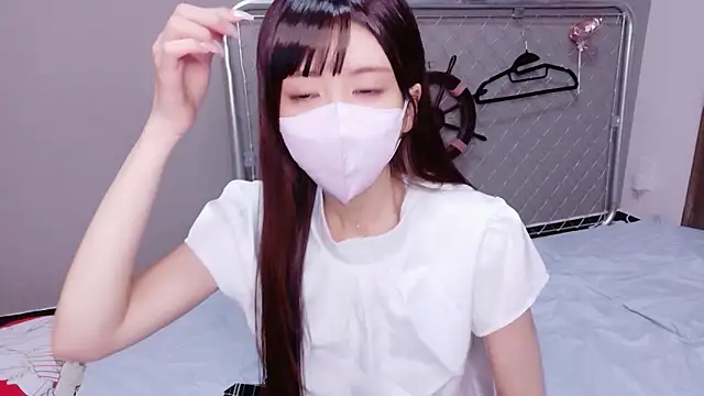 Snapshot of hina_mochi chatting on July 19, 1:26 pm hina mochi online show from July 19, 1:26 pm