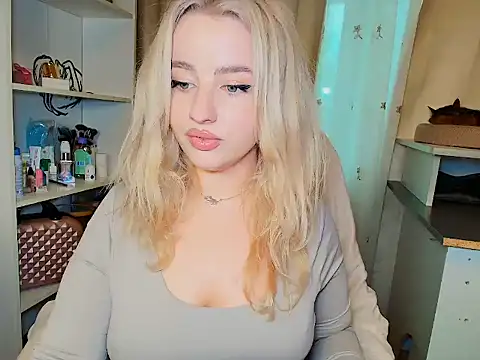 khaleesi sy online show from May 21, 3:52 pm