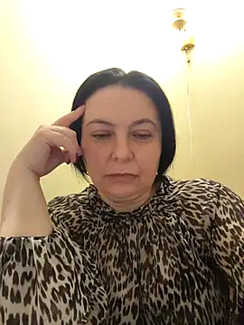 Snapshot of EmmaEmmy40 chatting on May 2, 6:13 pm EmmaEmmy40 online show from May 2, 6:13 pm