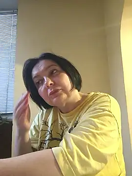 Snapshot of EmmaEmmy40 chatting on May 8, 5:40 pm EmmaEmmy40 online show from May 8, 5:40 pm