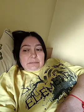 Snapshot of EmmaEmmy40 chatting on May 9, 10:31 am EmmaEmmy40 online show from May 9, 10:31 am