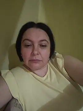 Snapshot of EmmaEmmy40 chatting on May 12, 5:54 pm EmmaEmmy40 online show from May 12, 5:54 pm