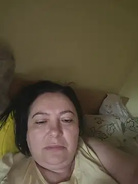 Snapshot of EmmaEmmy40 chatting on May 19, 4:08 am EmmaEmmy40 online show from May 19, 4:08 am