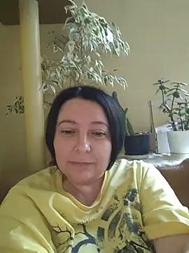 Snapshot of EmmaEmmy40 chatting on May 24, 4:56 pm EmmaEmmy40 online show from May 24, 4:56 pm
