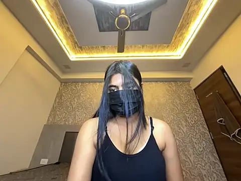 Snapshot of Miss_Heer chatting on May 16, 6:17 pm Miss Heer online show from May 16, 6:17 pm
